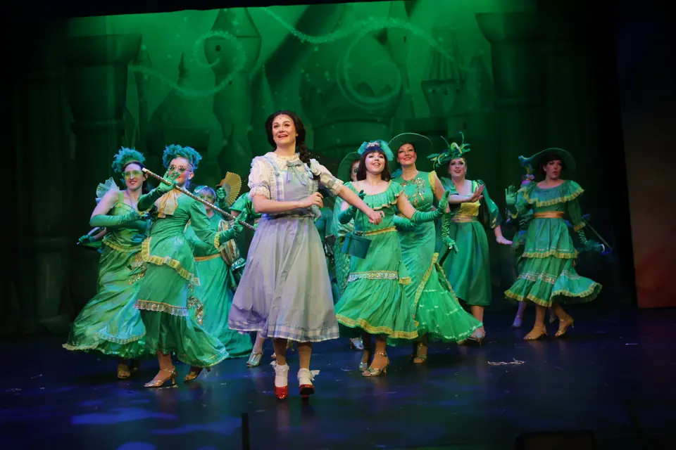 Willenhall Musical Theatre Company's 2025 production of The Wizard of Oz at Dormston Mill Theatre, Sedgley. Photograph 138 of 236.