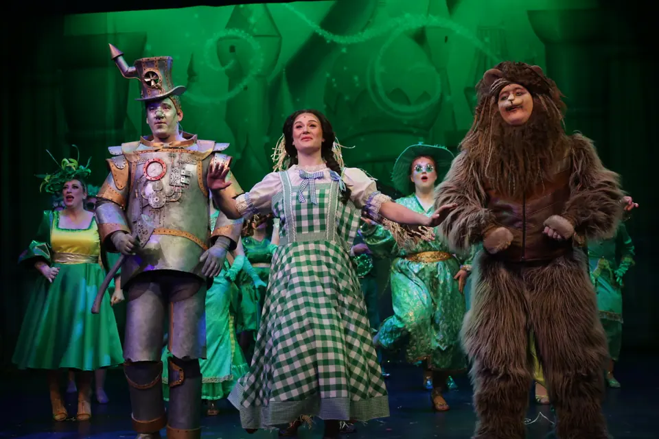 Willenhall Musical Theatre Company's 2025 production of The Wizard of Oz at Dormston Mill Theatre, Sedgley. Photograph 146 of 236.