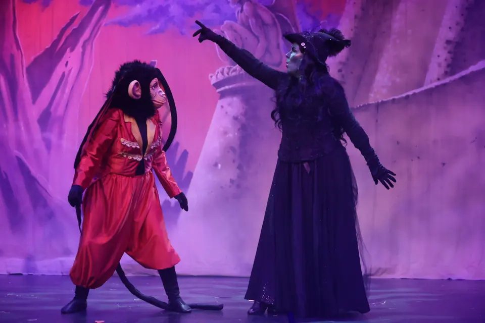 Willenhall Musical Theatre Company's 2025 production of The Wizard of Oz at Dormston Mill Theatre, Sedgley. Photograph 180 of 236.