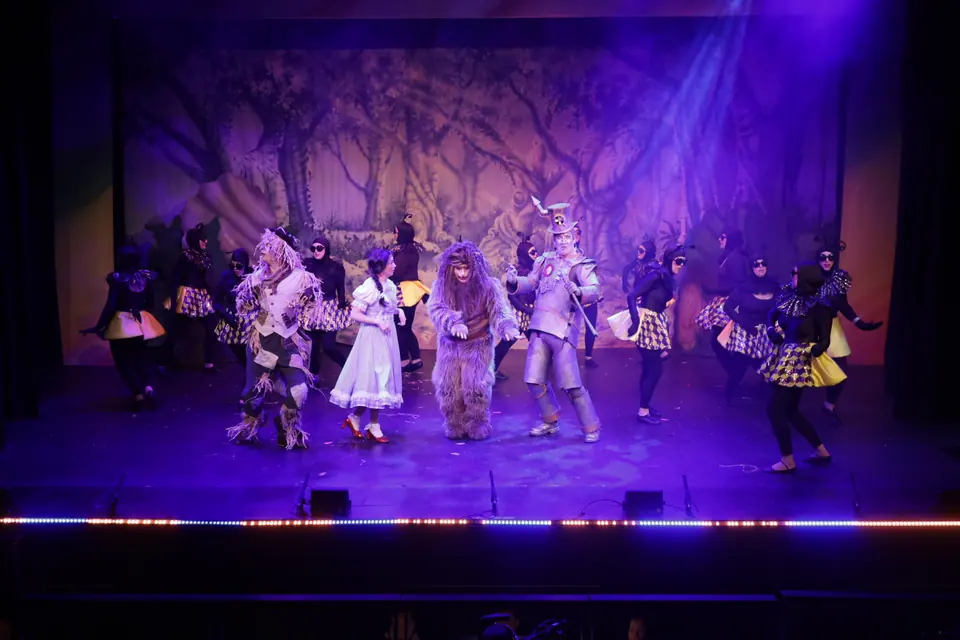 Willenhall Musical Theatre Company's 2025 production of The Wizard of Oz at Dormston Mill Theatre, Sedgley. Photograph 191 of 236.