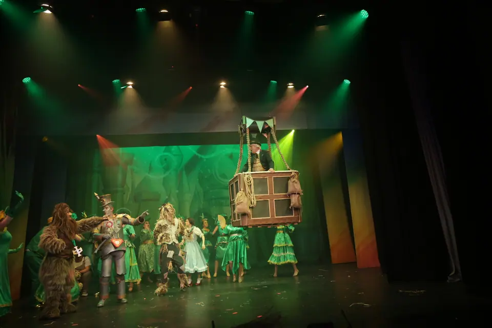 Willenhall Musical Theatre Company's 2025 production of The Wizard of Oz at Dormston Mill Theatre, Sedgley. Photograph 220 of 236.