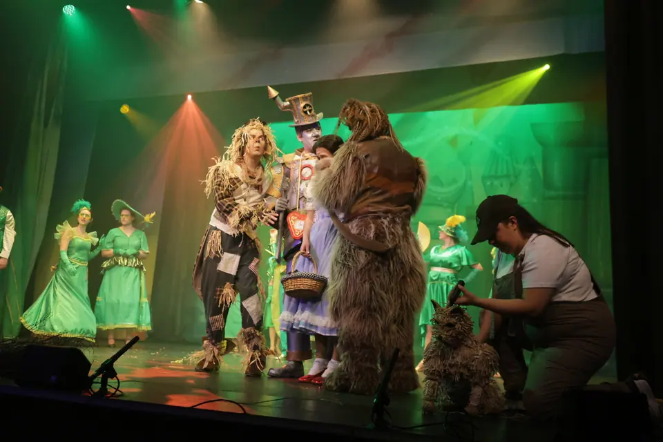 Willenhall Musical Theatre Company's 2025 production of The Wizard of Oz at Dormston Mill Theatre, Sedgley. Photograph 221 of 236.