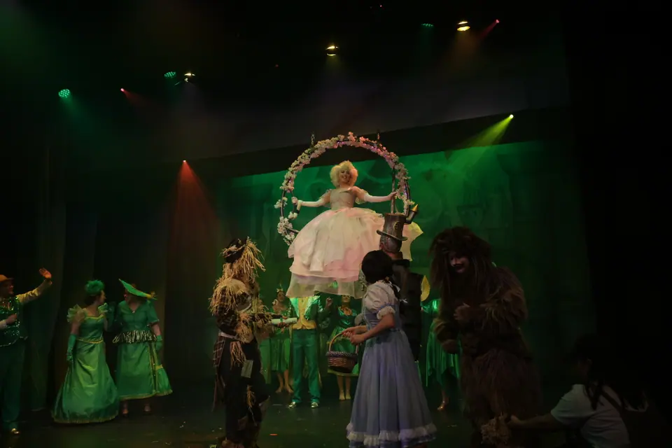 Willenhall Musical Theatre Company's 2025 production of The Wizard of Oz at Dormston Mill Theatre, Sedgley. Photograph 222 of 236.