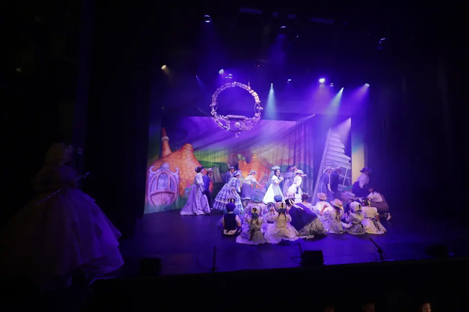 Willenhall Musical Theatre Company's 2025 production of The Wizard of Oz at Dormston Mill Theatre, Sedgley. Photograph 35 of 236.