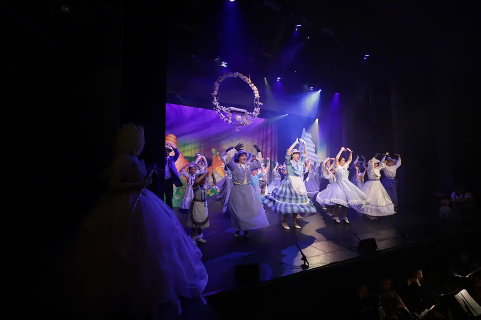 Willenhall Musical Theatre Company's 2025 production of The Wizard of Oz at Dormston Mill Theatre, Sedgley. Photograph 36 of 236.