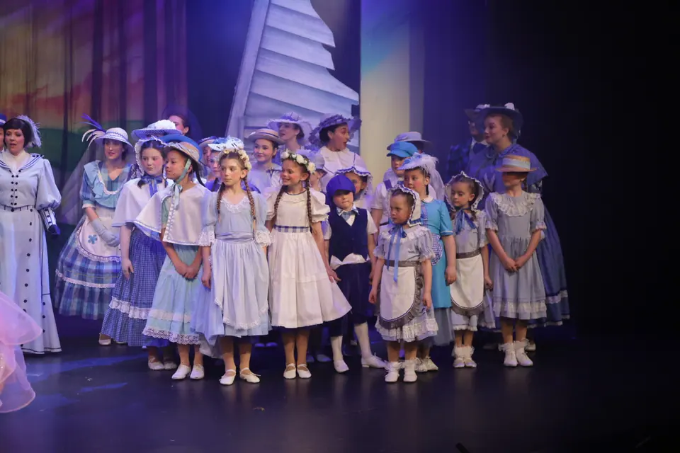 Willenhall Musical Theatre Company's 2025 production of The Wizard of Oz at Dormston Mill Theatre, Sedgley. Photograph 38 of 236.