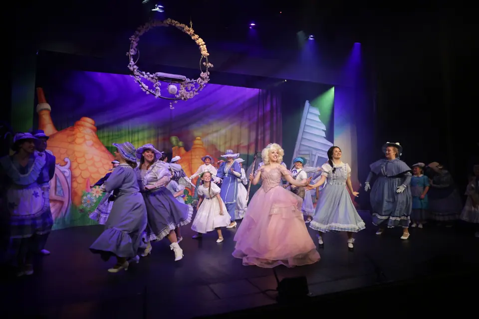 Willenhall Musical Theatre Company's 2025 production of The Wizard of Oz at Dormston Mill Theatre, Sedgley. Photograph 39 of 236.