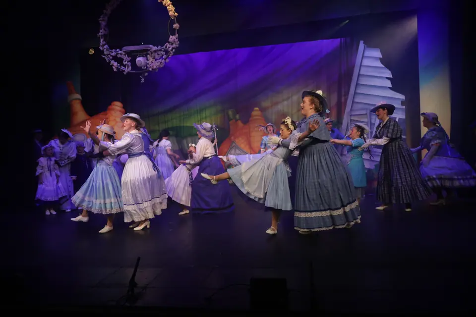 Willenhall Musical Theatre Company's 2025 production of The Wizard of Oz at Dormston Mill Theatre, Sedgley. Photograph 47 of 236.