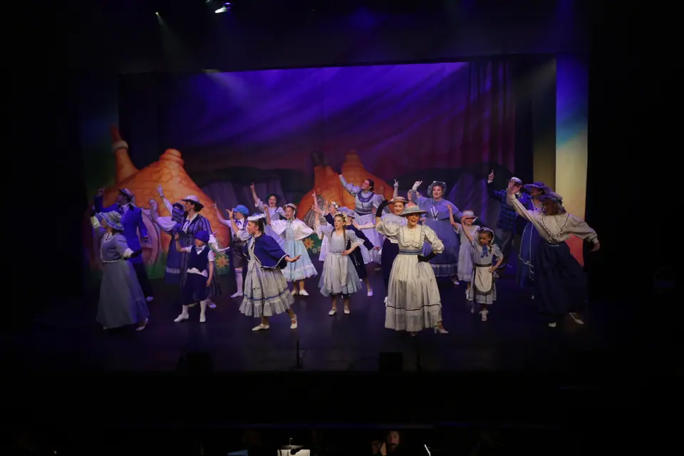 Willenhall Musical Theatre Company's 2025 production of The Wizard of Oz at Dormston Mill Theatre, Sedgley. Photograph 64 of 236.