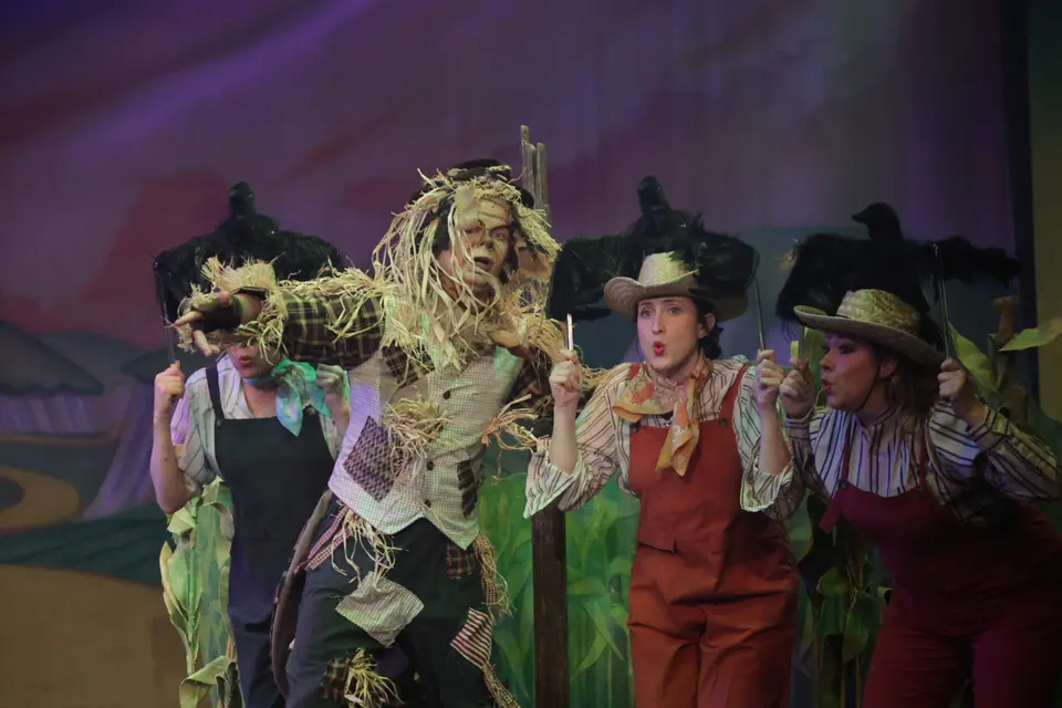 Willenhall Musical Theatre Company's 2025 production of The Wizard of Oz at Dormston Mill Theatre, Sedgley. Photograph 74 of 236.