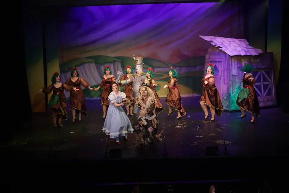 Willenhall Musical Theatre Company's 2025 production of The Wizard of Oz at Dormston Mill Theatre, Sedgley. Photograph 88 of 236.
