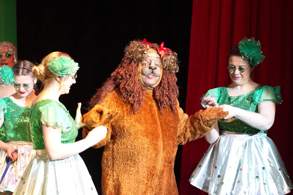 Willenhall Musical Theatre Company's 2012 production of Wizard of Oz.