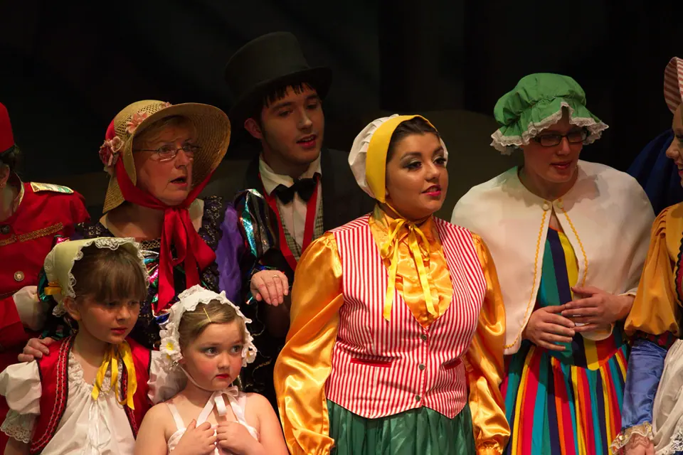 Willenhall Musical Theatre Company's 2012 production of Wizard of Oz. Photograph 17 of 30.