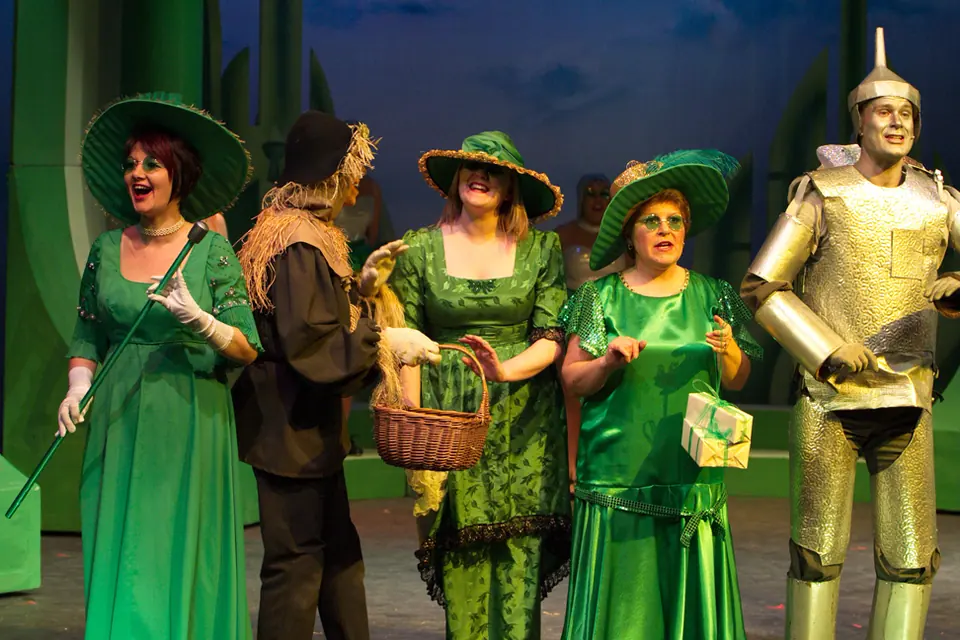 Willenhall Musical Theatre Company's 2012 production of Wizard of Oz. Photograph 21 of 30.