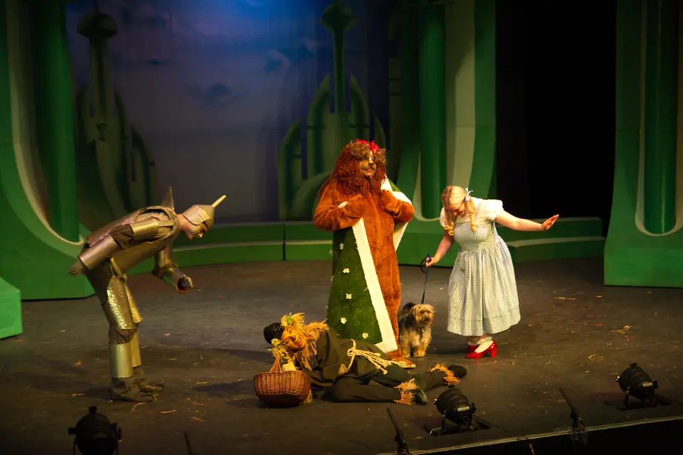 Willenhall Musical Theatre Company's 2012 production of Wizard of Oz at Dormston Mill Theatre, Sedgley. Photograph 55 of 74.